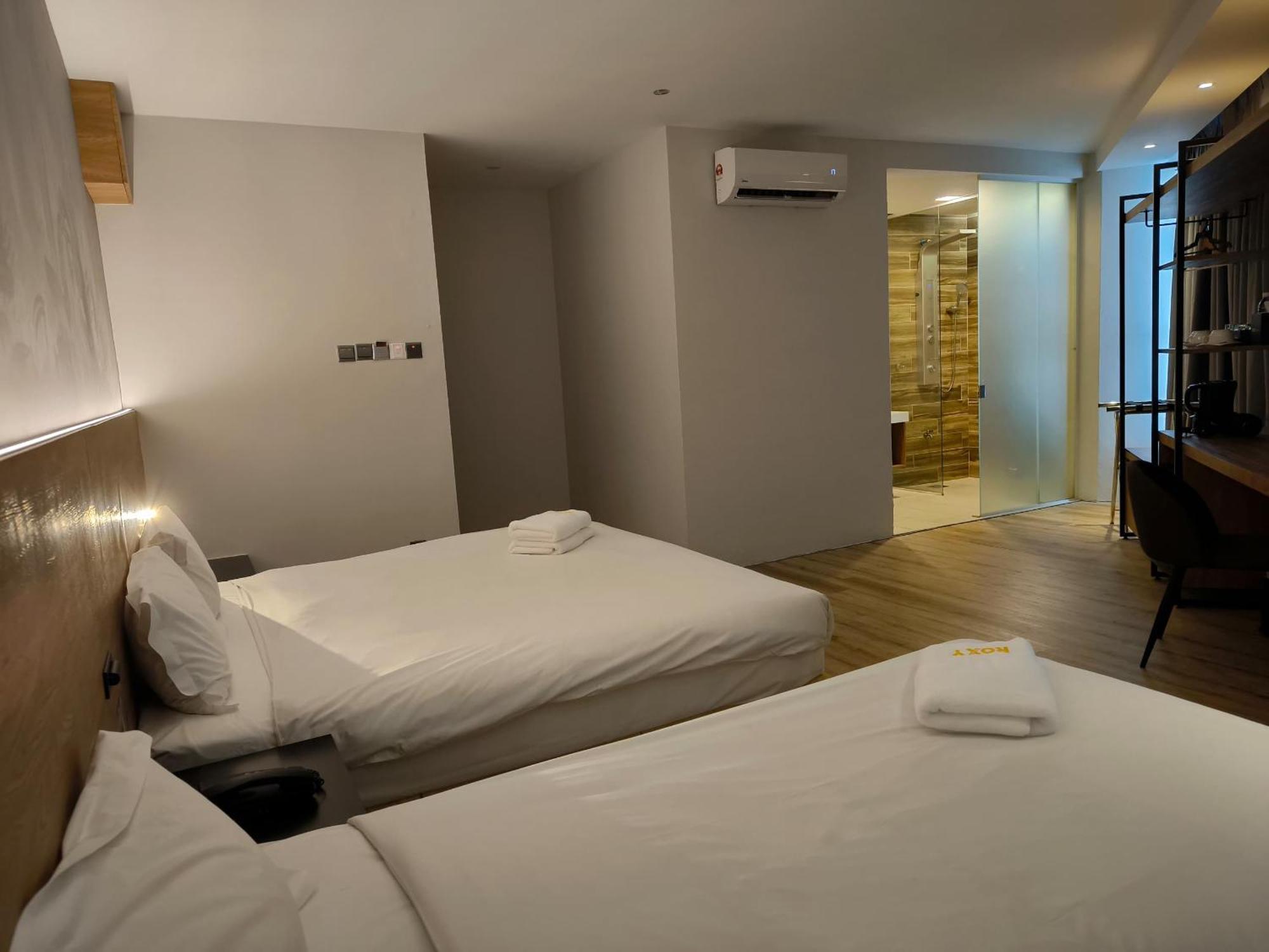 Roxy Hotel Padungan Kuching Exterior foto