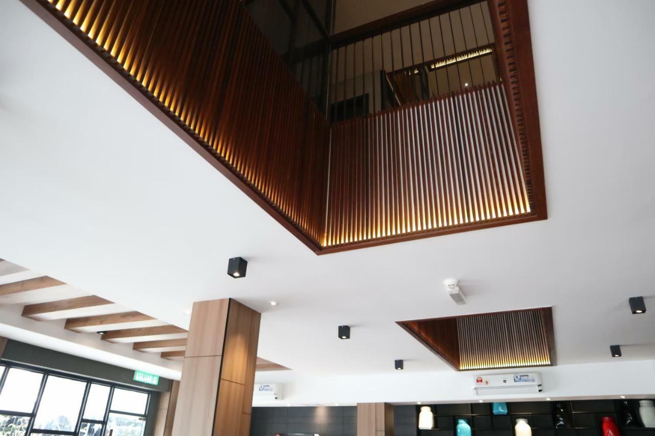 Roxy Hotel Padungan Kuching Exterior foto