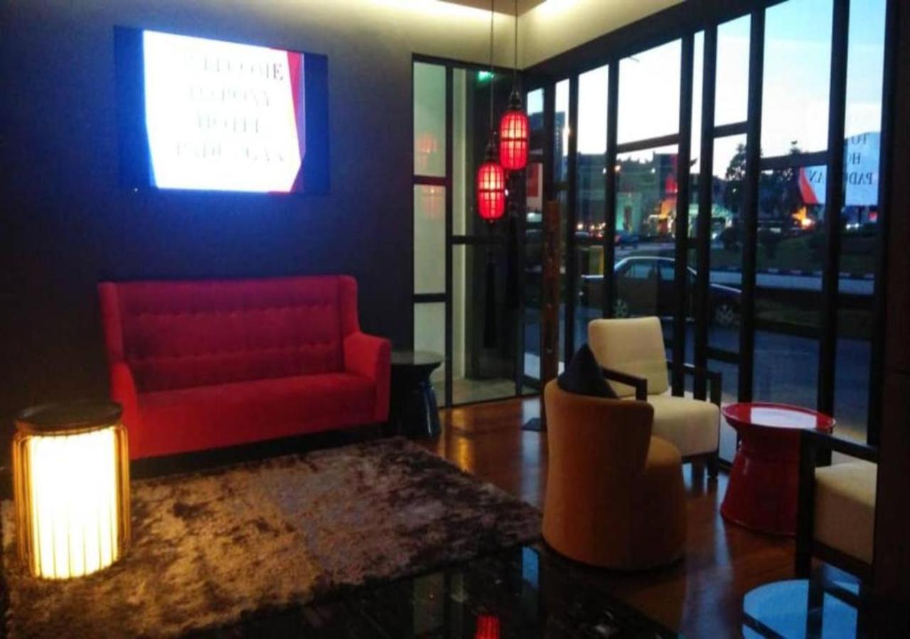 Roxy Hotel Padungan Kuching Exterior foto